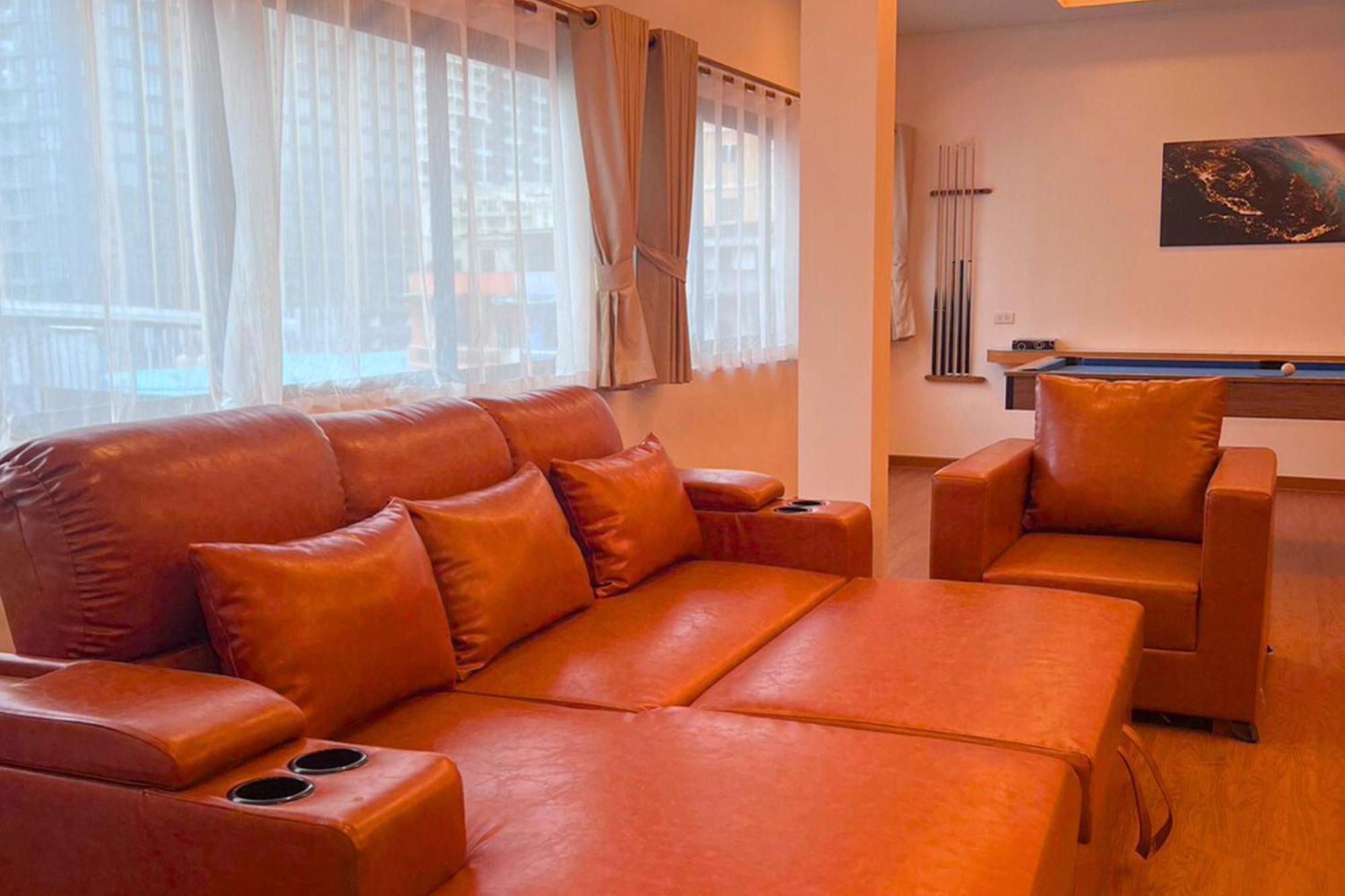 The Lodge Pattaya Exterior photo